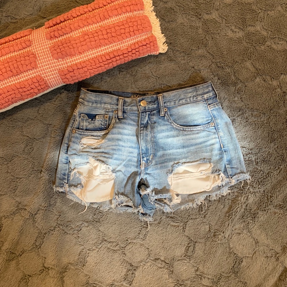 American Eagle festival short